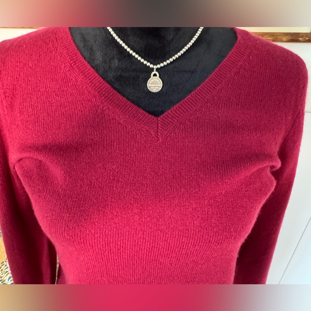 Alex Marie 100% Cashmere V-Neck Sweater Red Women’s Size Medium - Picture 3 of 10